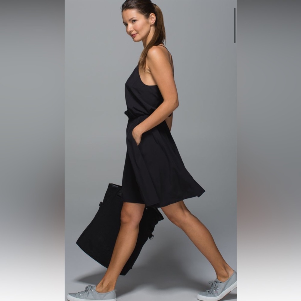 Little black dress purge- RARE Lululemon City Summer Dress (8)